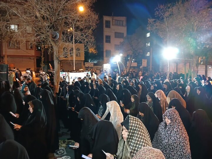 اقامه نماز استغاثه به درگاه امام زمان(عج) در بیجار