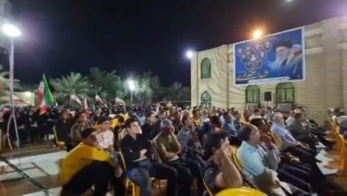 اجتماع شبانه مردم آبدان