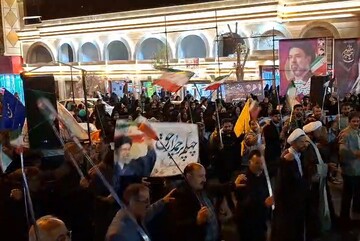 مردم شهرستان هریس همچنان پای کار انقلاب ایستاده‌اند