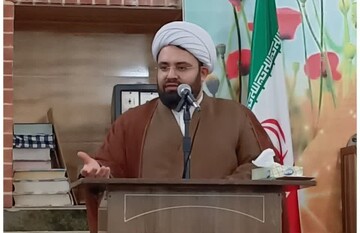 فاضلی‌نیا: تبیین خون شهدای تعلیم و تربیت یک وظیفه انقلابی است