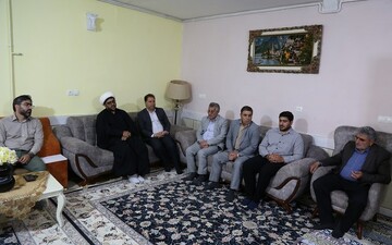 دانشگاهیان لرستان با خانواده شهید «ابوذر مرادی فرد» دیدار کردند