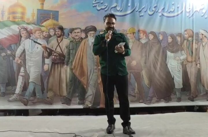 مولودی‌خوانی میثم بهرامی در تجمع مردم بوشهر