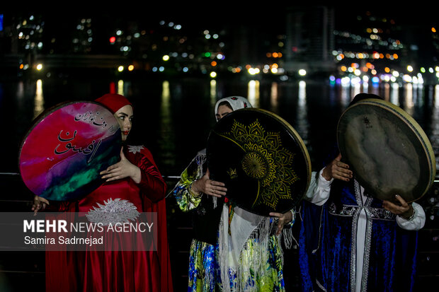 Tehran marks "National Persian Gulf Day"
