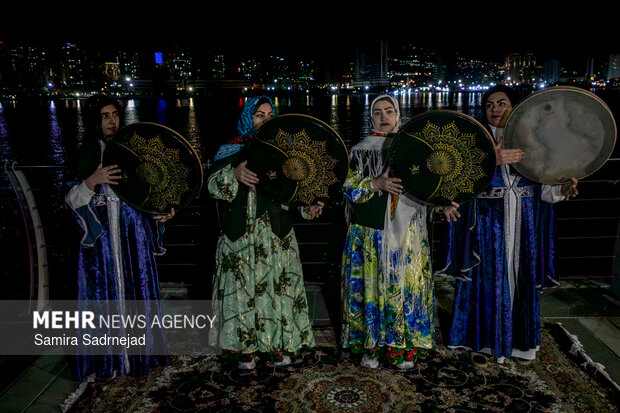 Tehran marks "National Persian Gulf Day"
