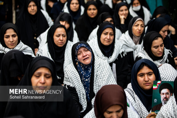 Gathering of teachers loving Iran held in Tehran
