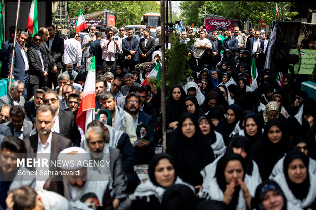 Gathering of teachers loving Iran held in Tehran
