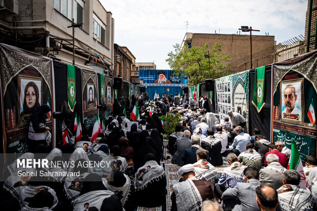 Gathering of teachers loving Iran held in Tehran

