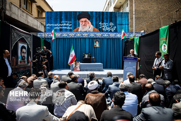 Gathering of teachers loving Iran held in Tehran
