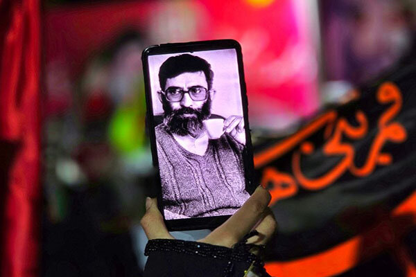 نگاه متفاوت رهبر شهید انقلاب به چند اثر سینمای ایران نگاه متفاوت رهبر شهید انقلاب به چند اثر سینمای ایران
