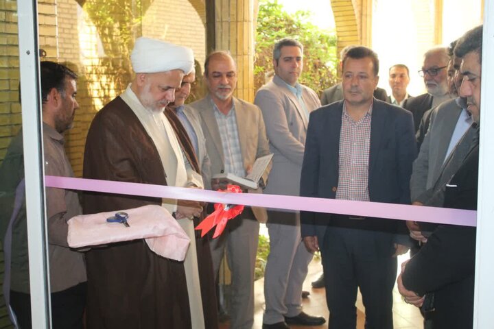 نمایشگاه کتاب ساوه با ۲۰۰۰ عنوان افتتاح شد