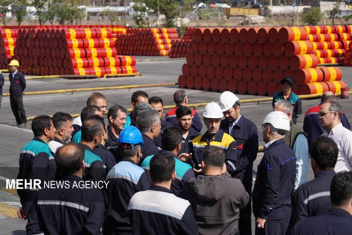 فتاح: هیچ کارگاه تولیدی در ستاد اجرایی حق تعدیل نیرو ندارد