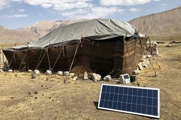 توزیع ۵۰۰ پنل خورشیدی به عشایر سیستان و بلوچستان
