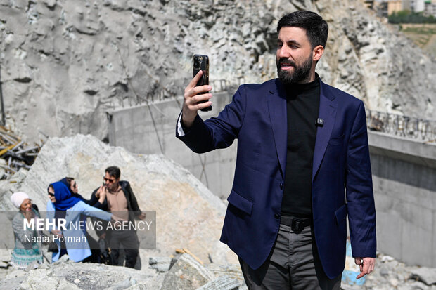 بازدید جمعی از فعالان رسانه ای خارجی از پل B۱ کرج