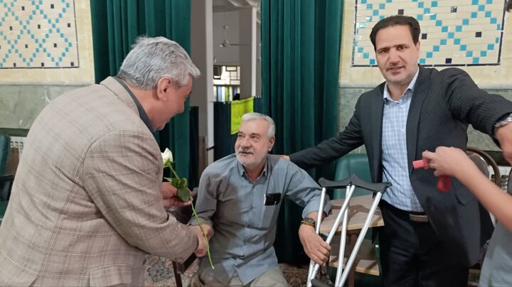 معلمان بهابادی به مناسبت هفته معلم تجلیل شدند