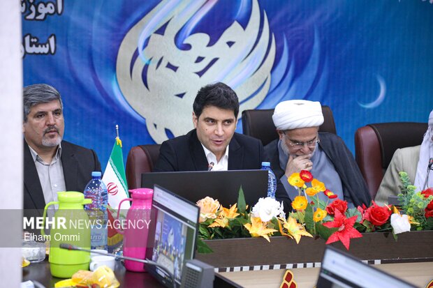 مراسم گرامیداشت تجلیل از معلمان در سنندج