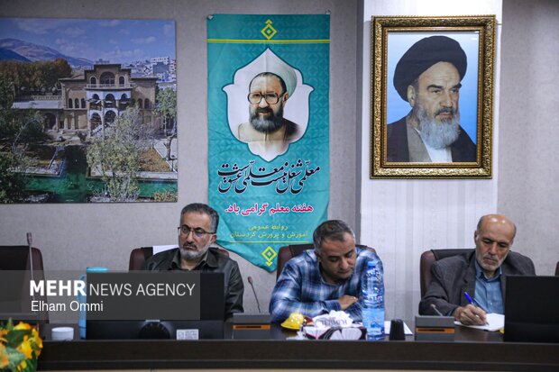 مراسم گرامیداشت تجلیل از معلمان در سنندج