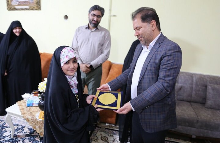 دانشگاهیان لرستان با خانواده شهید «ابوذر مرادی فرد» دیدار کردند