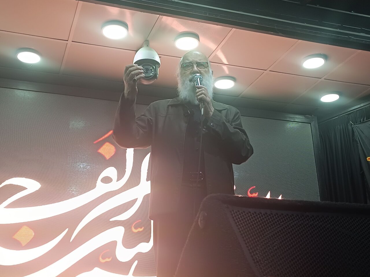 حضور مهدی چمران در تجمعات مردمی مشهد