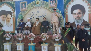 رزمایش «اقتدار پلیس» در قم برگزار شد؛اعزام ۴۱ دسته رزمی به مناطق کویری