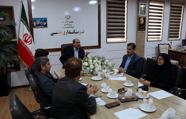 فرماندار دشتی: مشکلات برداشت گندم در شهرستان رفع شود