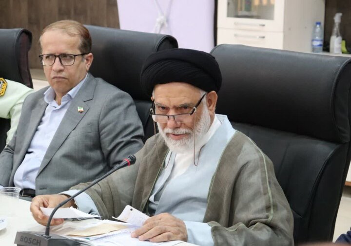 امام‌جمعه دیر: امنیت اجتماعی و اخلاقی در اولویت است
