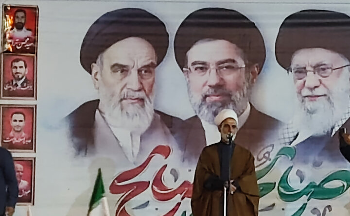 حجت الاسلام جهانی: آمریکا در باتلاق تنگه هرمز گرفتار شده است