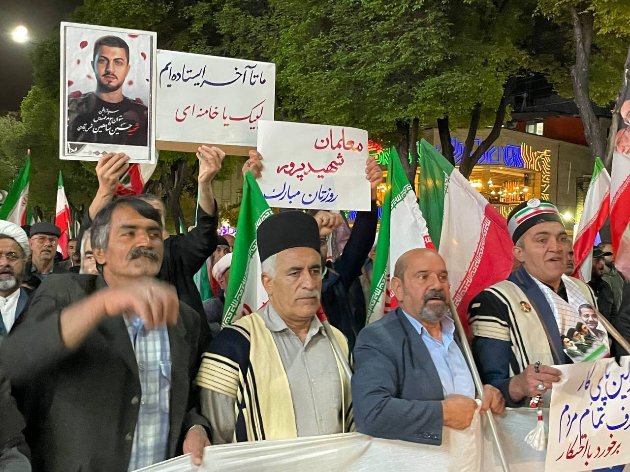 اجتماع شصت و سوم شهرکرد به پاسداشت معلمان شهید