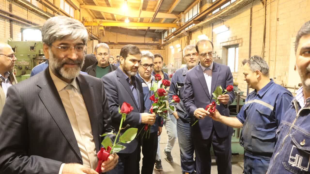 عتباتی: کارگران میدان دار عرصه تولید و صنعت کشور در جنگ اقتصادی هستند