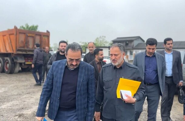 کارخانه های فاقد مجوز تولید آسفالت در تالش  از بستر رودخانه خارج شوند