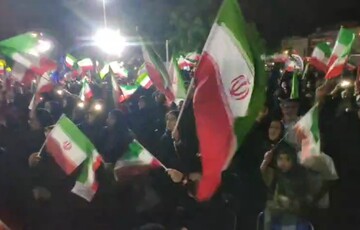 اجتماع پرشور مردم بوشهر در دفاع از انقلاب و رهبری