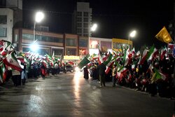 حماسه شصت و هشتم ایستادگی مردم در میدان آزادی کرمان