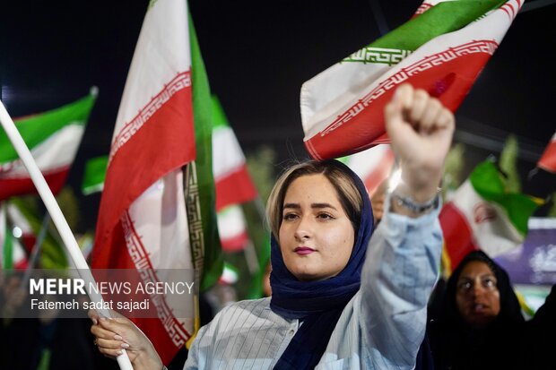 اجتماع بزرگ مردمی« کرمان پایتخت مقاومت »
