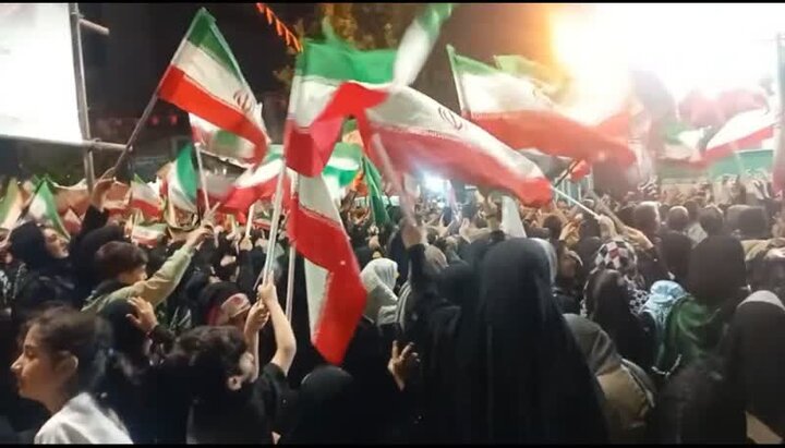 اجتماع پرشور خرم‌آبادی‌ها در شب شصت و چهارم