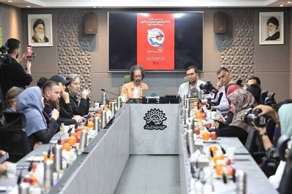 Tahran'da "ABD ve Siyonist rejimin İran'a Karşı Savaşı" konulu panel düzenlendi