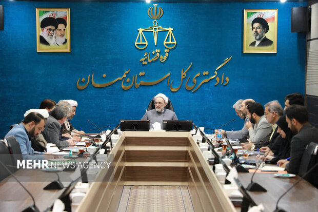 استفاده از ارفاقات قانونی برای کاهش جمعیت زندانیان استان سمنان