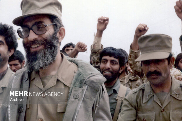 امامِ قائدِ شهید