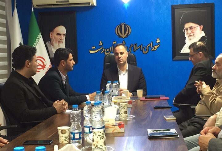 عباس‌نژاد: برخی دستگاه‌ ها شوراها را جدی نمی‌گیرند
