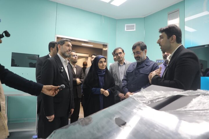 وزیر راه وشهرسازی از بیمارستان نور قم بازدید کرد