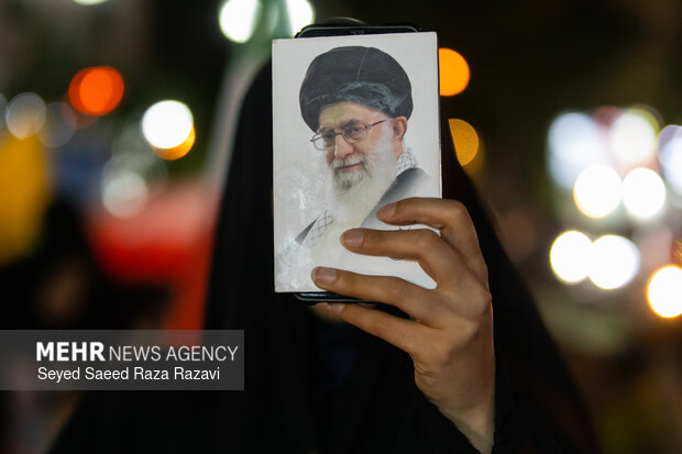 اجتماع حمایت از رزمندگان در مقابله با دشمن آمریکایی - صهیونی