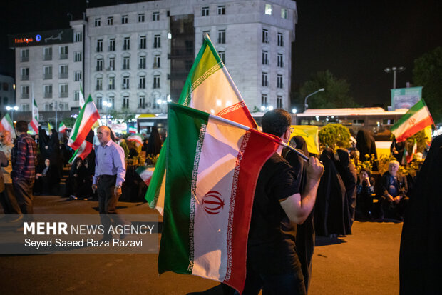 Iranian people denounce US-Israeli aggression, back Leader
