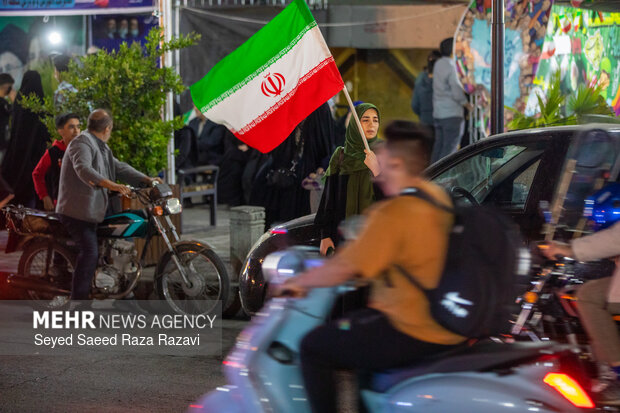 Iranian people denounce US-Israeli aggression, back Leader
