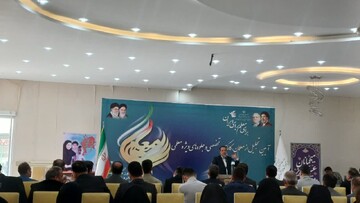 معلمان در ساختن آینده کشور نقشی اساسی و انکارناپذیر دارند