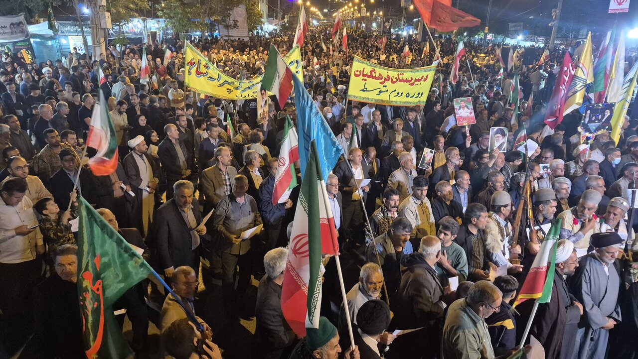 ایران برای نخستین‌بار پس از قرن‌ها در برابر ابرقدرت‌ها ایستاد