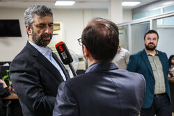 طباطبایی: دولت برای مهار تورم و حمایت معیشتی برنامه دارد