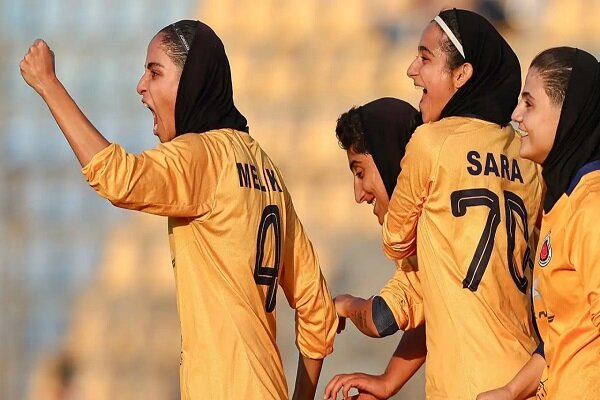 تیغ بی‌پولی روی پیکر پر افتخارترین تیم فوتبال زنان ایران