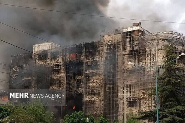 ئاگرکەوتنەوەی تاران 11 کوژراوی لێکەوتەوە