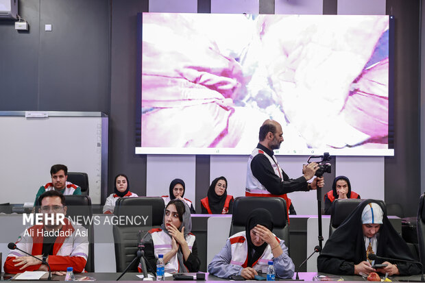 نشست خبری رئیس جمعیت هلال احمر