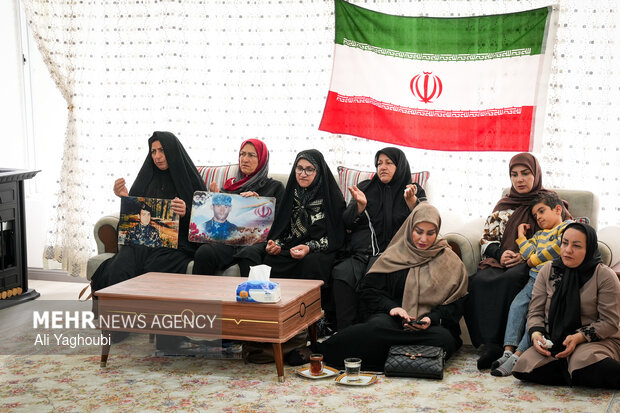 روضه های خانگی در سوگ رهبر شهید