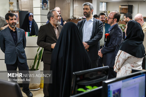 بازدید معاون ارتباطات و اطلاع رسانی دفتر رئیس جمهور از گروه رسانه ای مهر