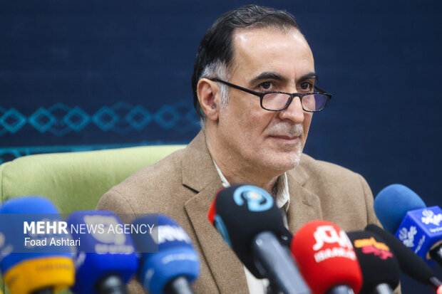آیین تجلیل از خانواده شهدای هلال احمر در بنیاد شهید
